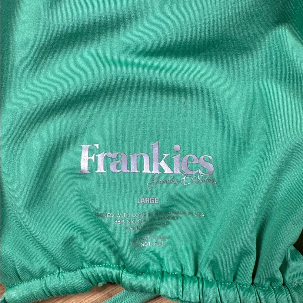 FRANKIE's BIKINIS Triangle Top Green Ribbed Size Large